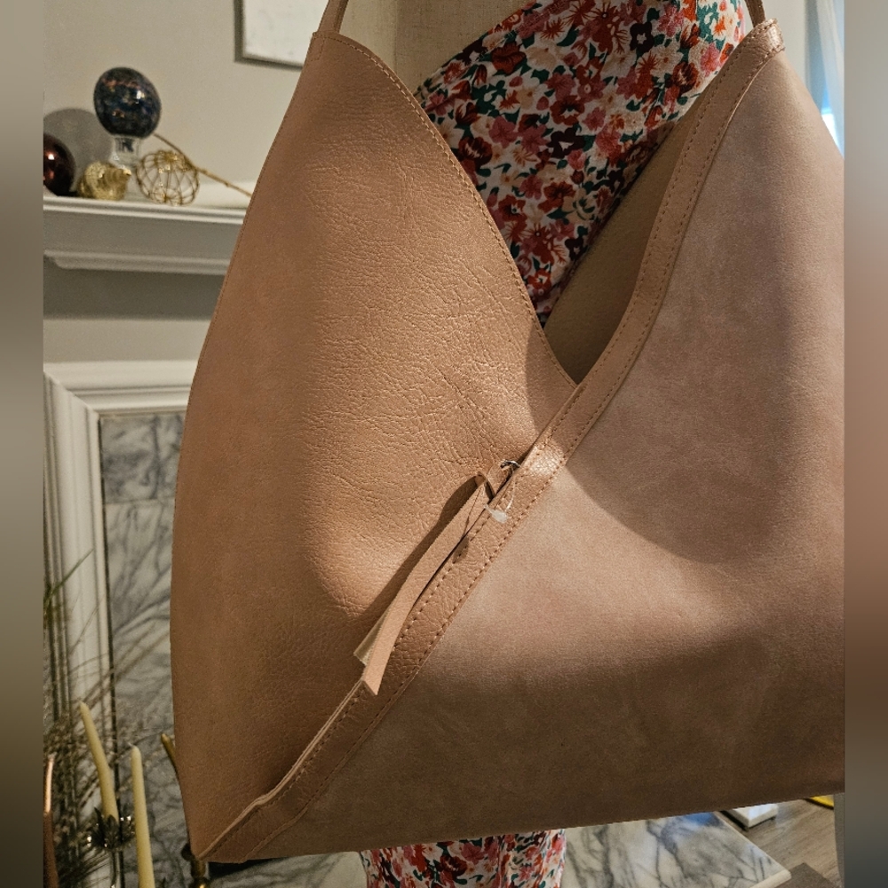 ✨ LN Hobo Style shoulder bag! Blush Pink - Picture 9 of 13